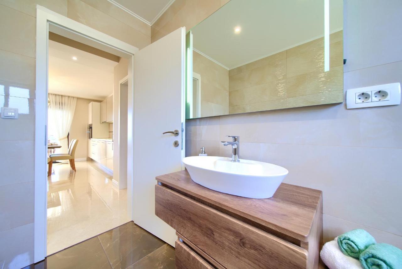 Luxury Apartments Villa Stina Pinezići 外观 照片